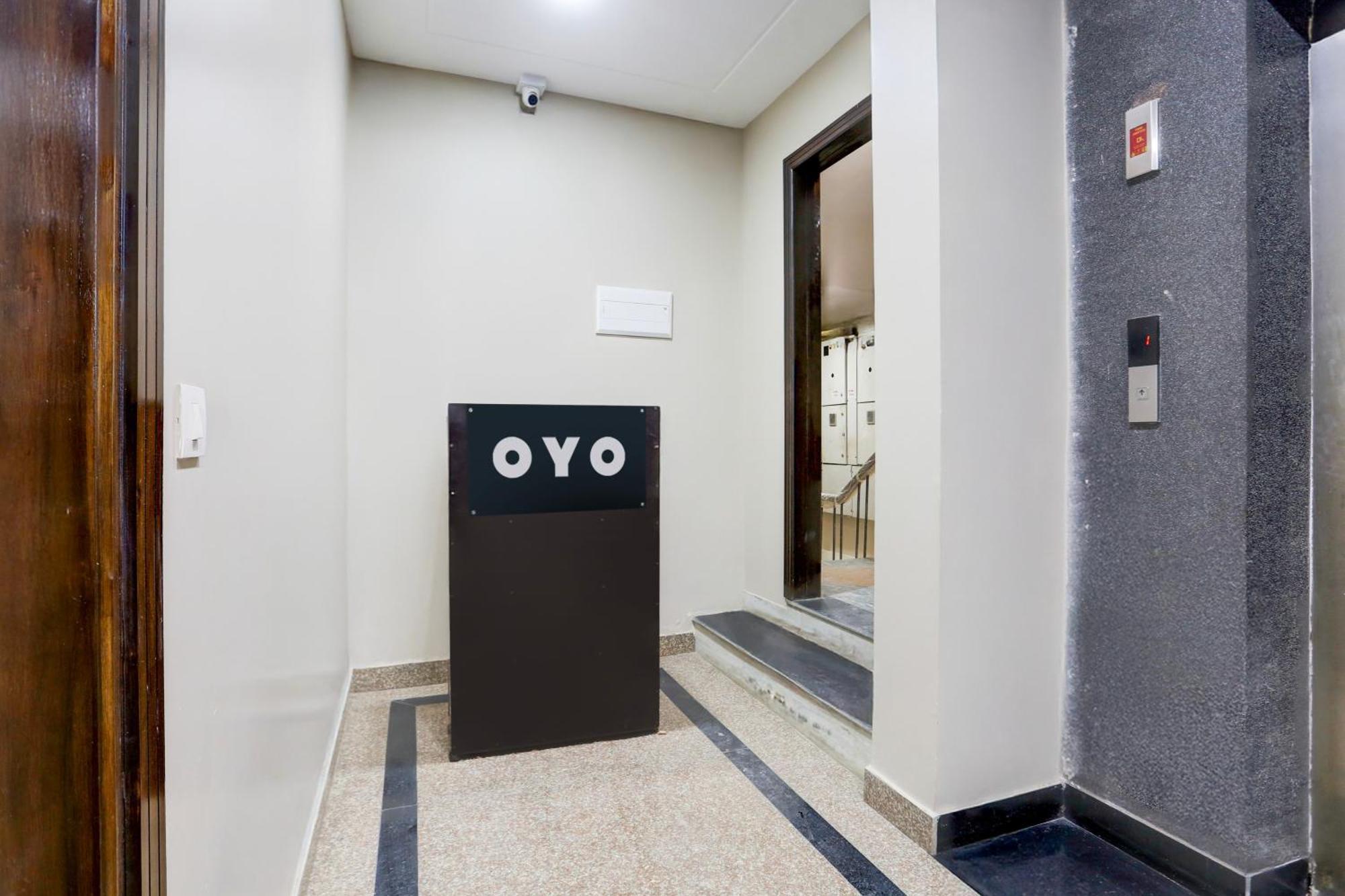 O The Escape Hotel